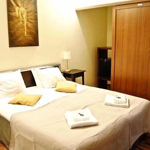 Kamer met een Queen Size Bed